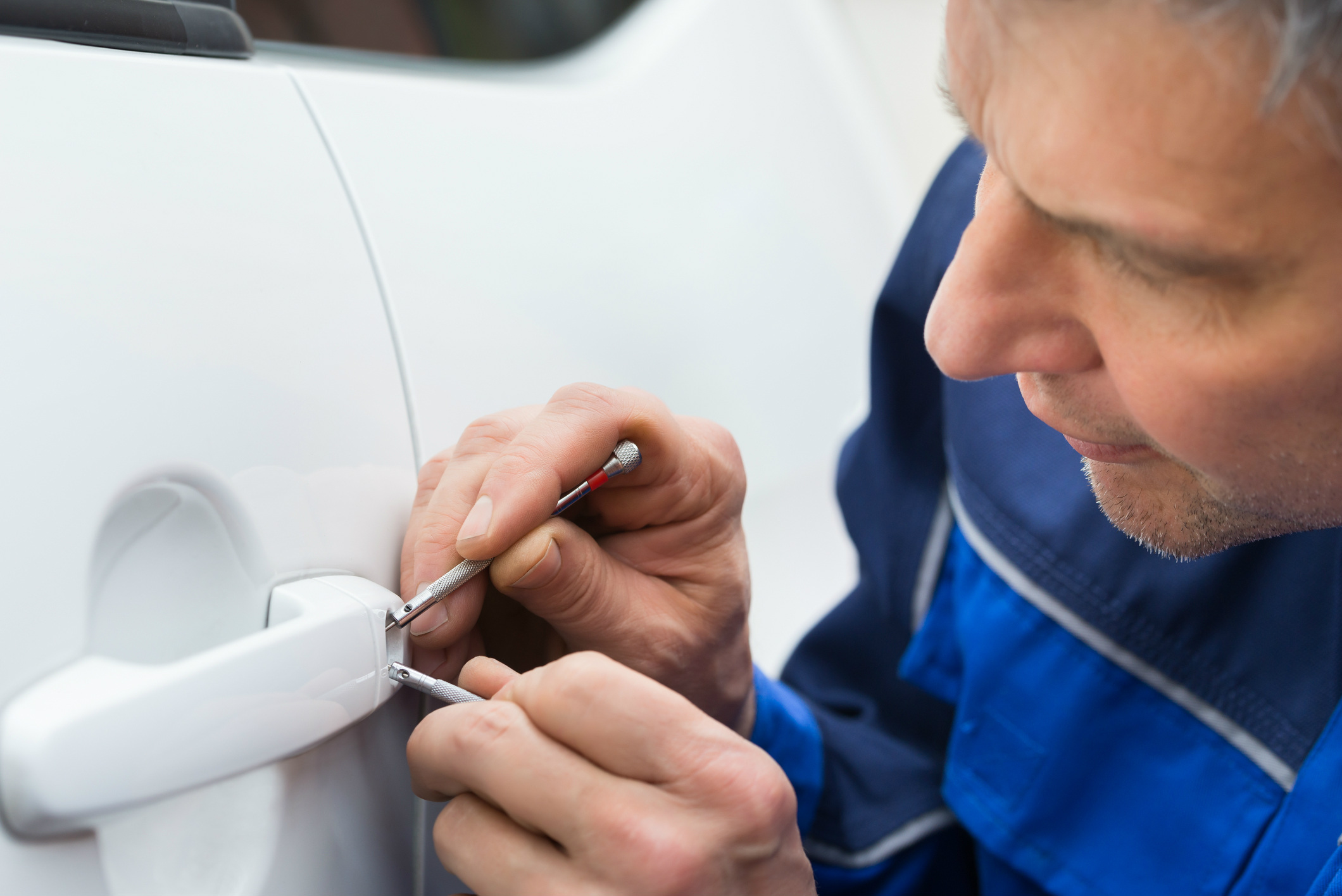 What to Do When You’re Locked Out of Your Car: Expert Tips